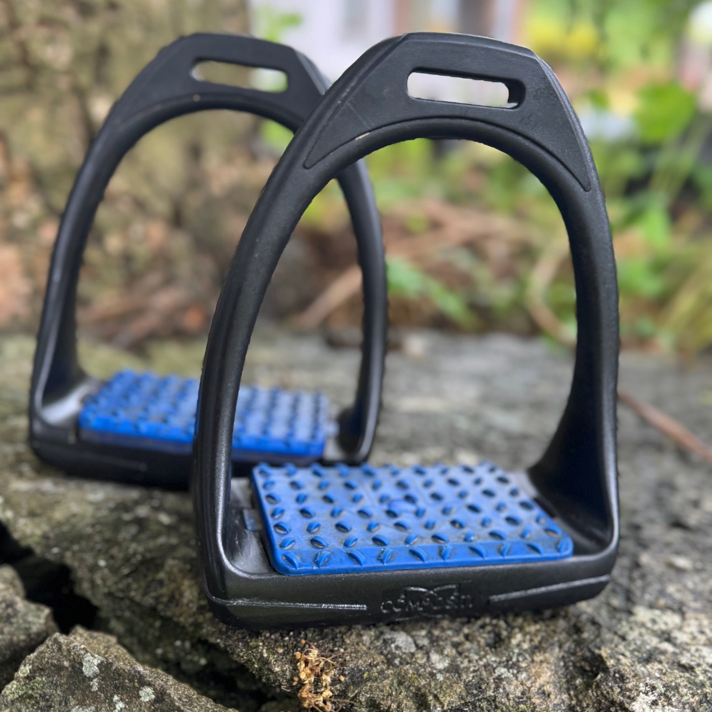 HS#0052 Composite Stirrup Irons 4.5"