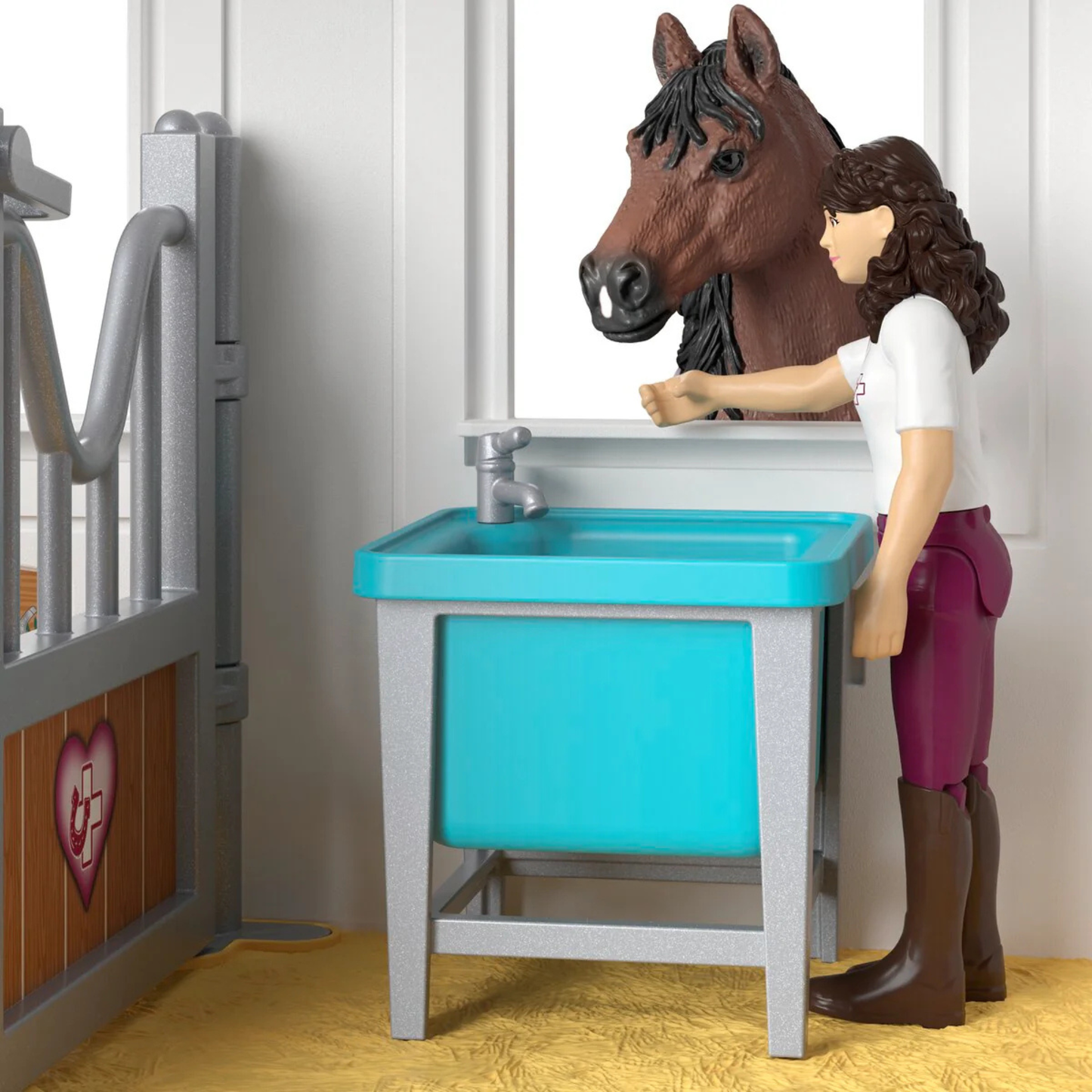 Schleich Happy Horse Hospital 42787
