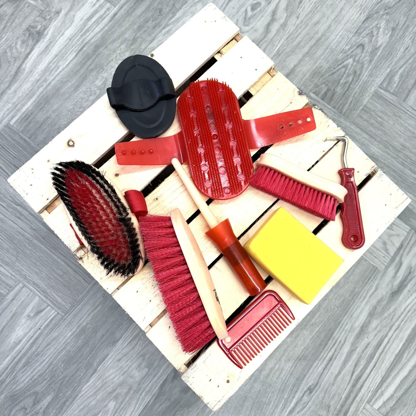 HS#0035 Equerry Grooming Bundle X3 Pack