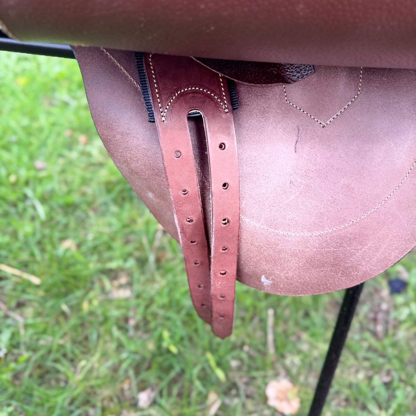 HS#3017 Race Suede Saddle Brown