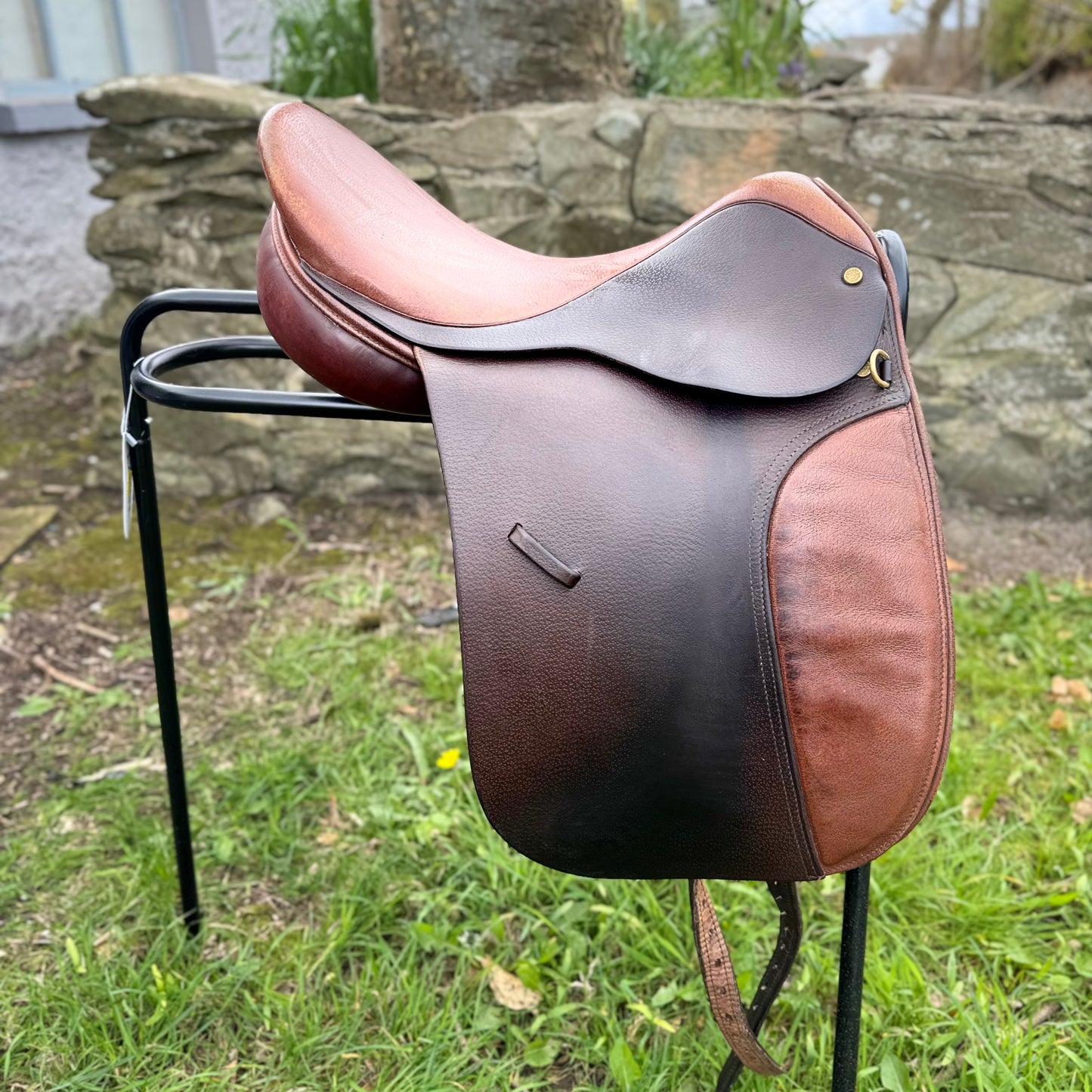 HS#3018 Crosby 17,5" Dressage Saddle