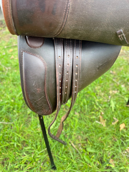 HS#3018 Crosby 17,5" Dressage Saddle