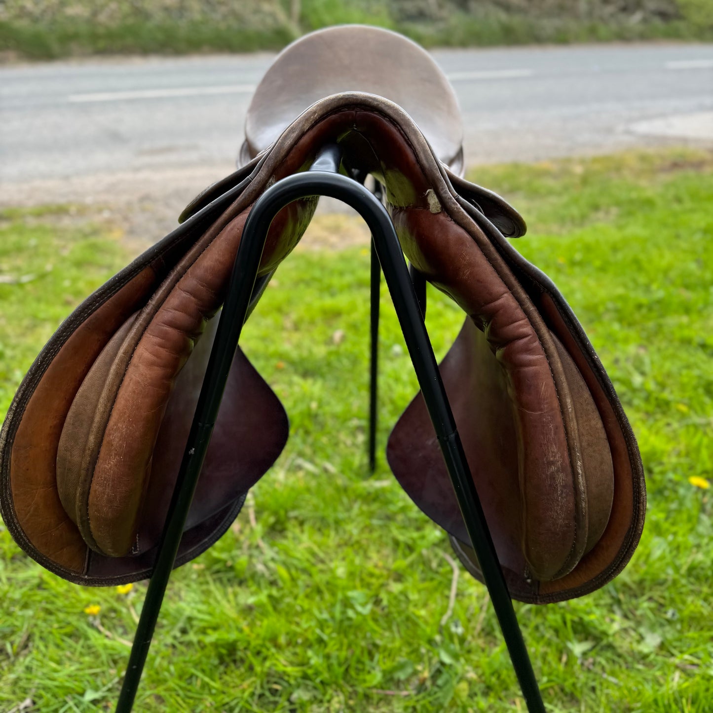 HS#0102  Stubben 18"  Percival GP/Jump Saddle