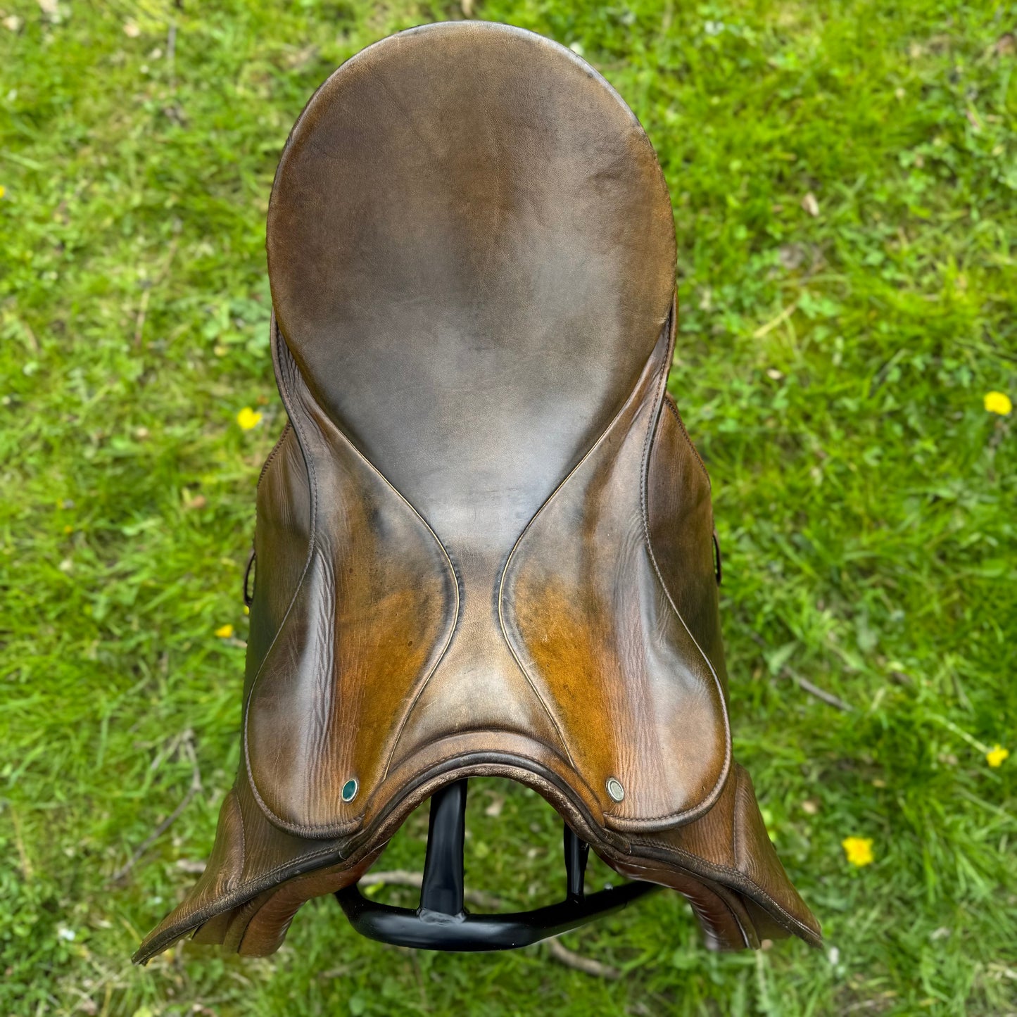 HS#0102  Stubben 18"  Percival GP/Jump Saddle