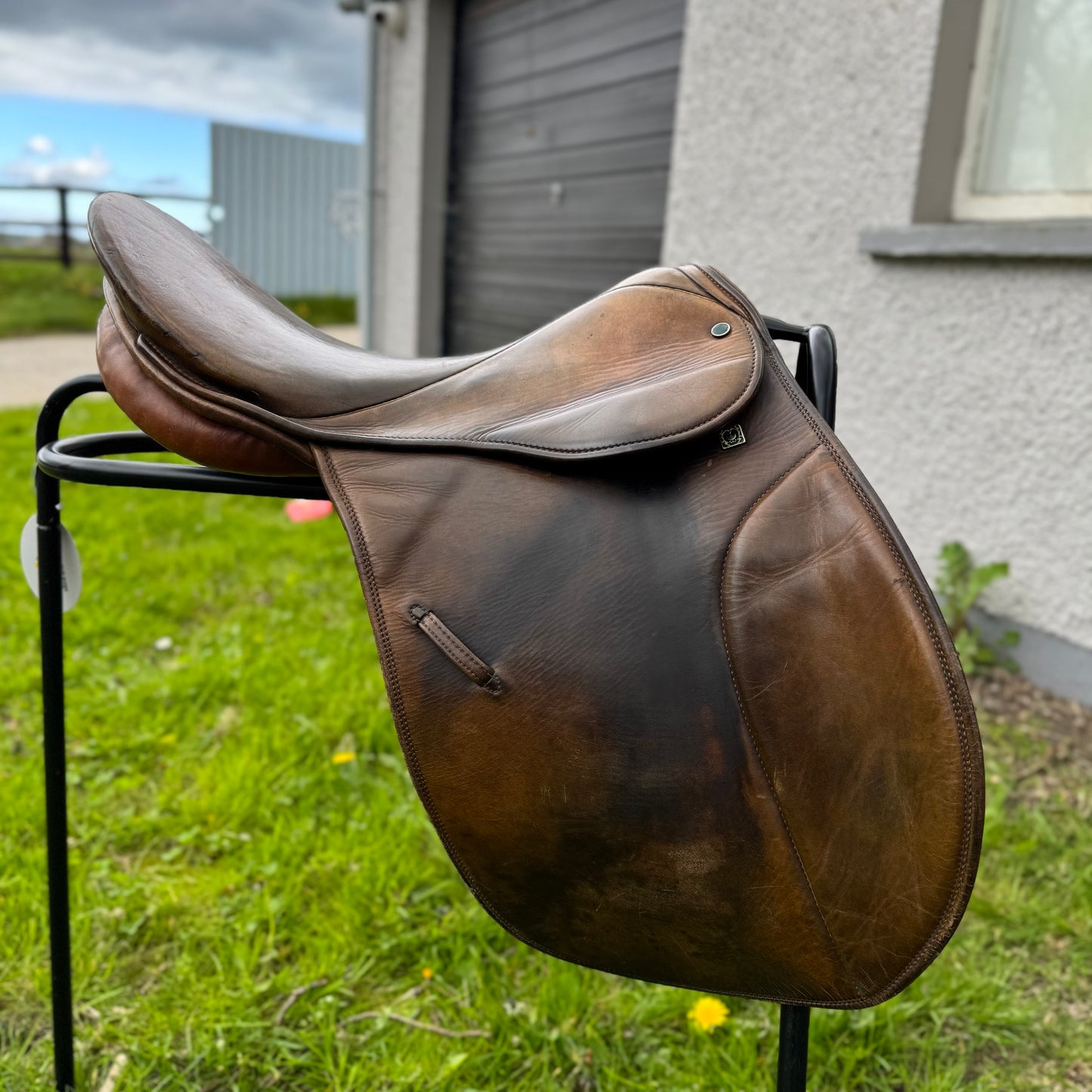HS#0102  Stubben 18"  Percival GP/Jump Saddle