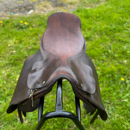 HS#0104 Show Wassal Eldonian Saddle 17"