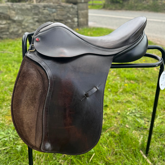 HS#0101 Albion 17.5" N-M Dressage Selecta Saddle