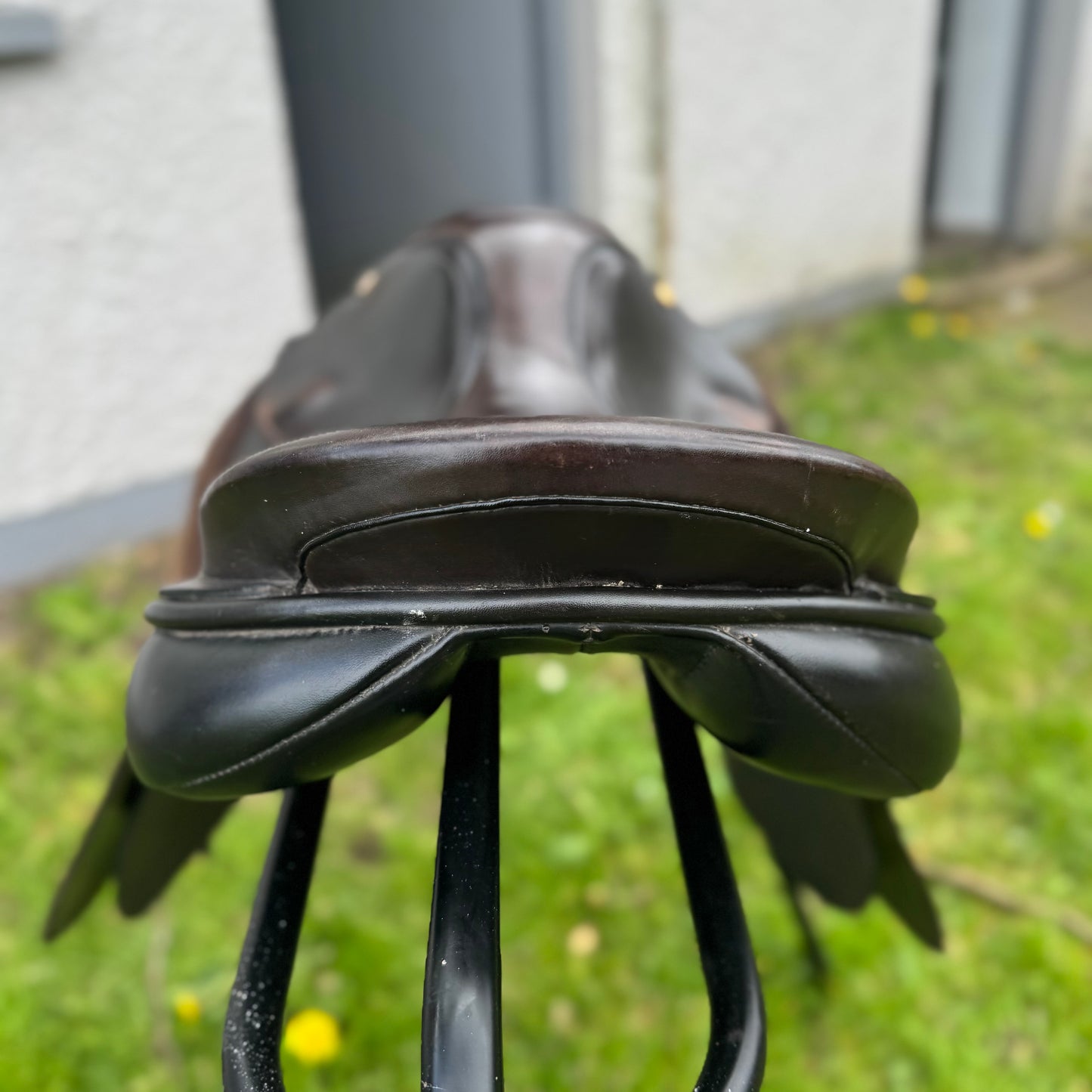 HS#0101 Albion 17.5" N-M Dressage Selecta Saddle