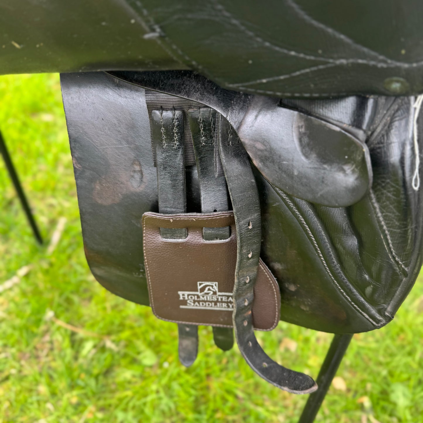 HS#0101 Albion 17.5" N-M Dressage Selecta Saddle