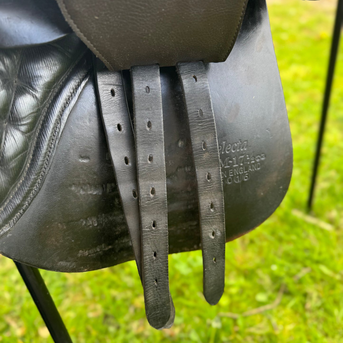 HS#0101 Albion 17.5" N-M Dressage Selecta Saddle