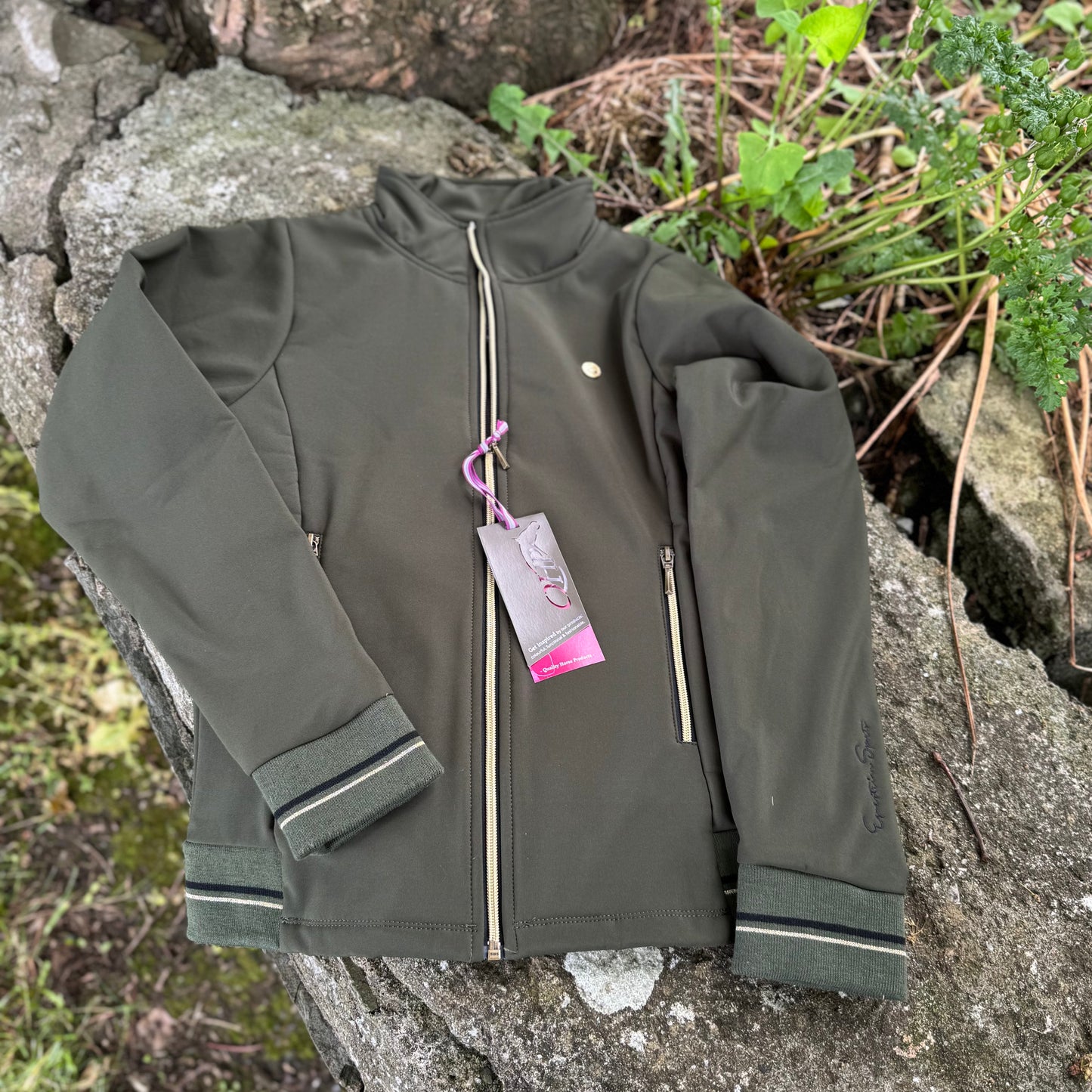 HS#0013 QHP Lieke Junior SoftShell Jacket 176cm