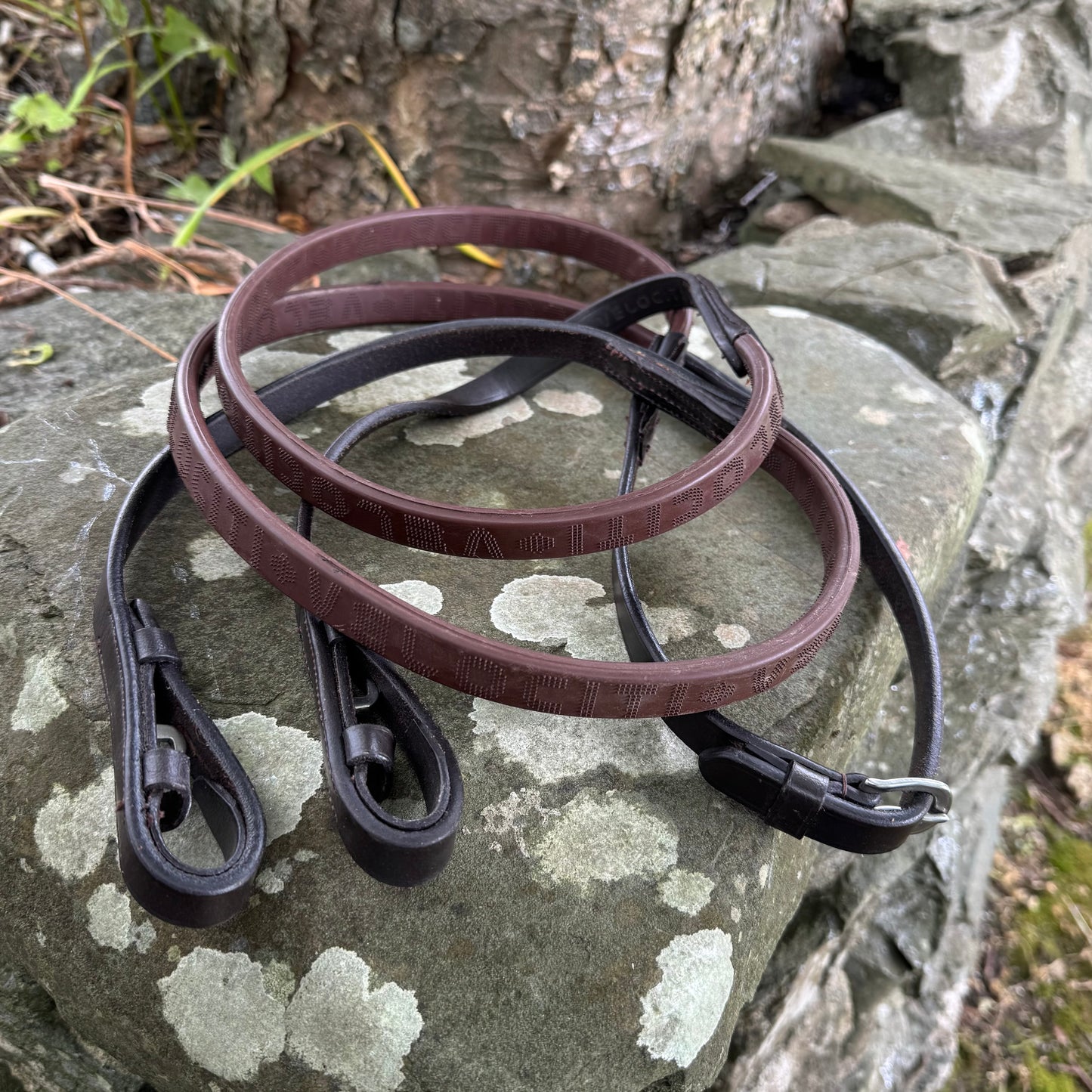 HS#0062 Velociti Rubber Reins Brown Full