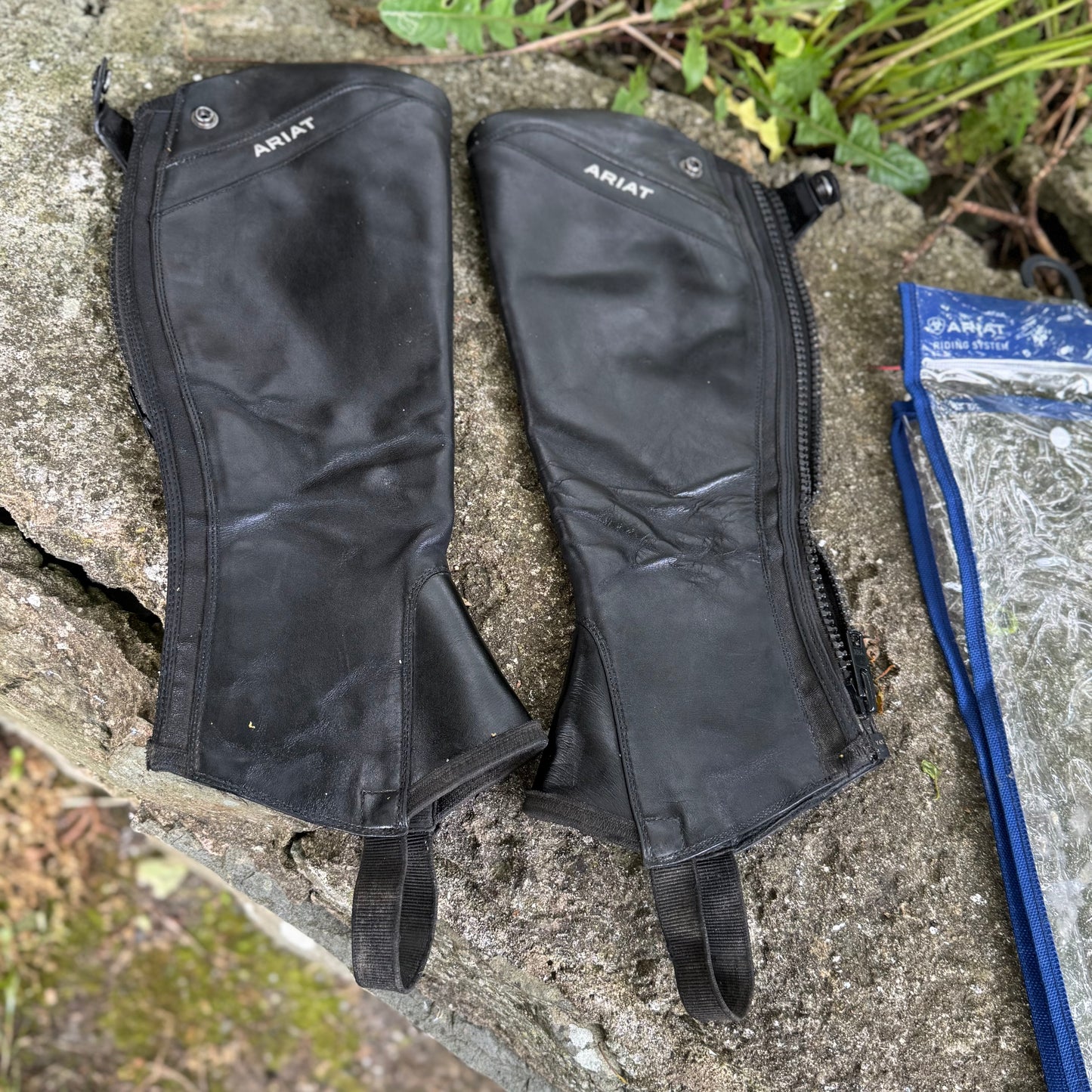 HS#0063 Ariat Palisade Leather Chaps MS