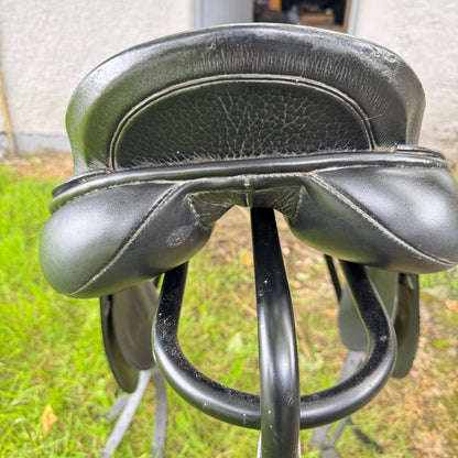HS#0095 Albion Dressage Saddle 17.5" Medium