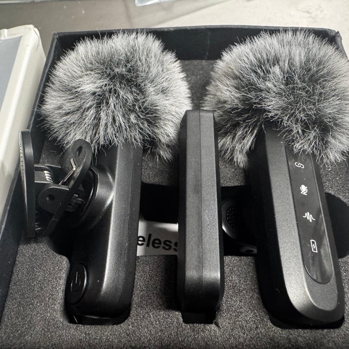 Wireless Lavalier Microphone Clip Mic For iPhone iPad Samsung Recording Vlog