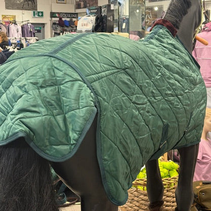 Luxurious fleece stable rug